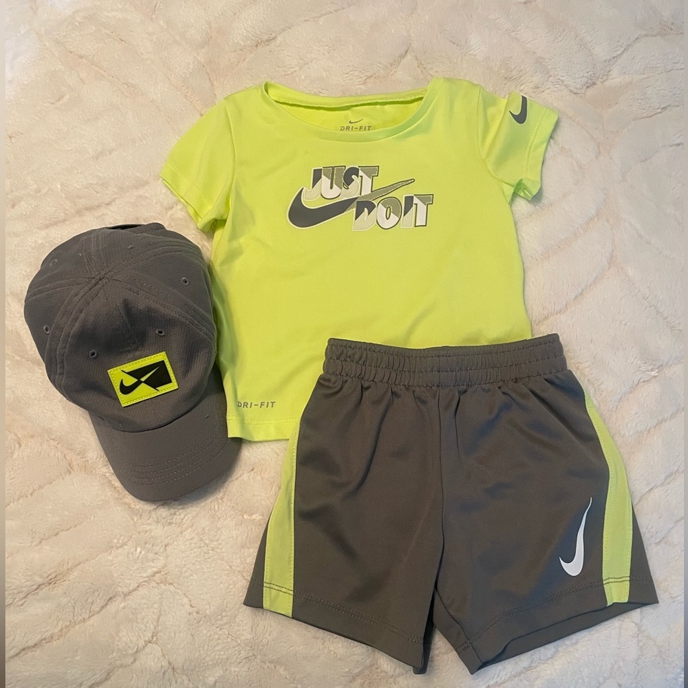 Nike Dri-Fit Outfit with Hat - size 18 months